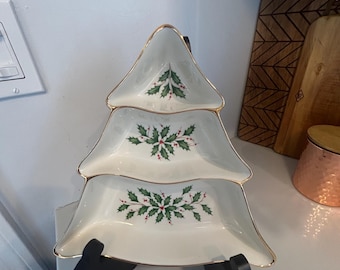 Lenox Christmas/Holiday Tree Divided Server