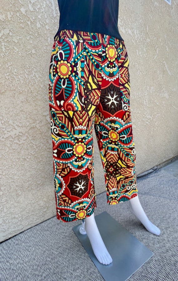 Handmade Kitenge Pants – African Print Cotton Capri & Ankle-Length | Made in Zanzibar | Women-Owned | Ethical Fashion