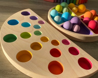 Wooden rainbow tray for sorting by shade