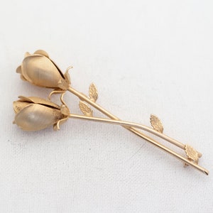 Vintage Twin Roses Gold Tone Brooch - T17