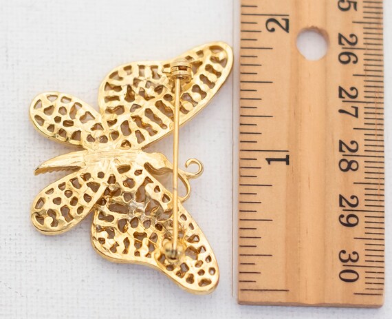 Vintage Pearl Butterfly Gold Tone Brooch - T9 - image 2