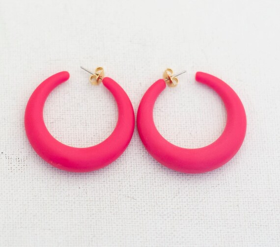 Vintage Chunky Funky Pink Hoop Earrings by Avon -… - image 1