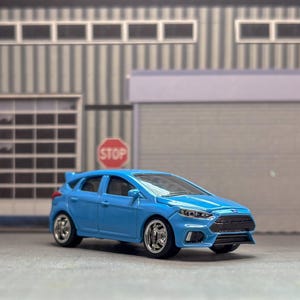 Hot Wheels Ford Focus RS | Nitrous Blue Hot Hatch Diecast | Ford Performance Collectible | AWD Rally Car Model | Hot Wheels | Ford Gift