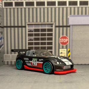 Custom Hot Wheels Mazda Miata MX-5 - Mattel - Mazda - Model Car - Diecast - Miata MX-5 - Miata Model Car - Custom Miata - Car Guy Gift