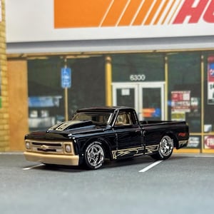 Custom Hot Wheels Chevy C10 1967 - Mattel - Diecast - Chevy C10 - Custom Truck - Model Car - Chevrolet C10 Truck - Silverado - C10 Truck