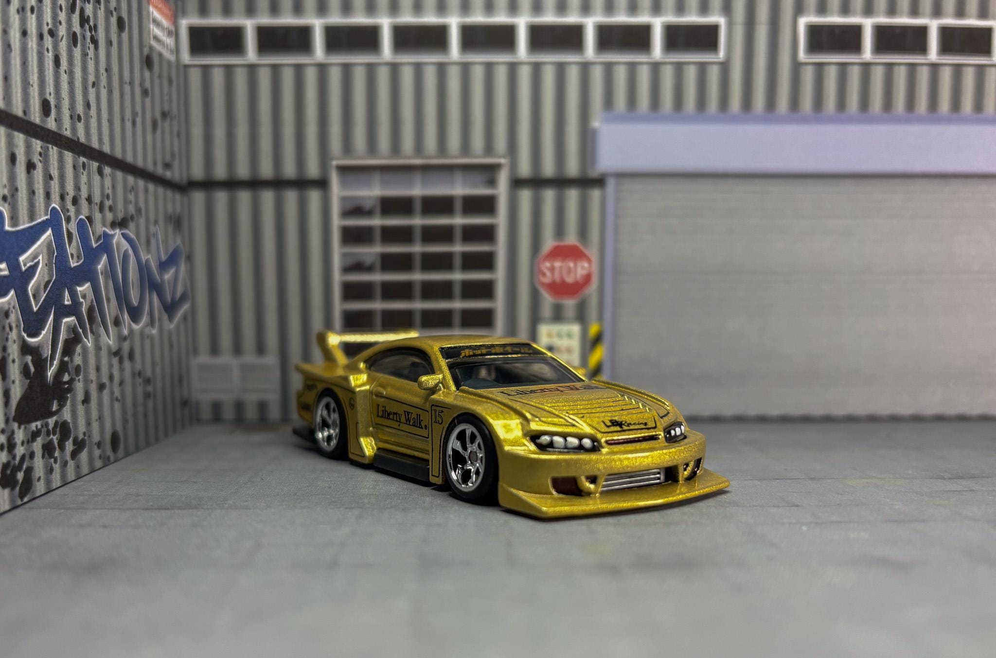 LIBERTY WALK Nissan Silvia S15 ゴールド 1:64 Hot Wheels Liberty Walk LBWK gold Silhouette Nissan Silvia S15