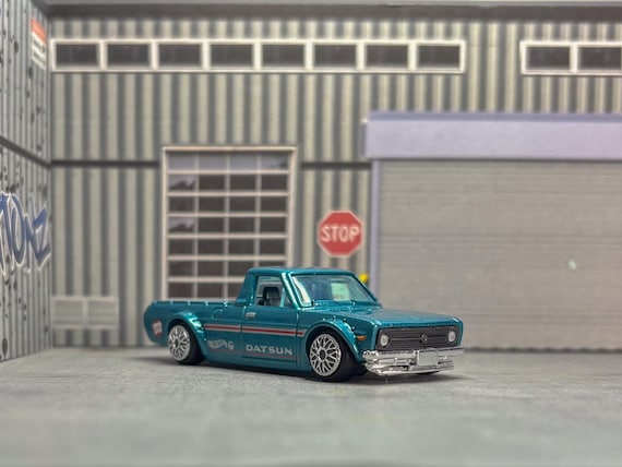 Custom Hot Wheels 1975 Datsun Sunny Truck B120 | JDM Mini Truck