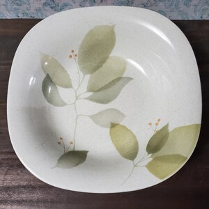 Mikasa Meadowlands 9-7/8 Serving Bowls Set of 2 Vintage 1986 Leaves Berries