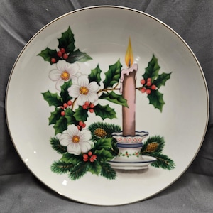 Vintage Christmas Candle Red Holly Berry Decorative Plate 10.25” Xmas Holiday