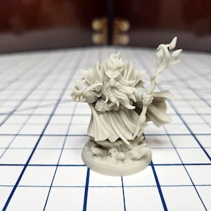 Volrunax Runebeard - Artisan Guild | Dwarf | Wizard | Male | Sorcerer | Warlock | Magic | Caster | Fantasy | DnD | Pathfinder | Frostgrave