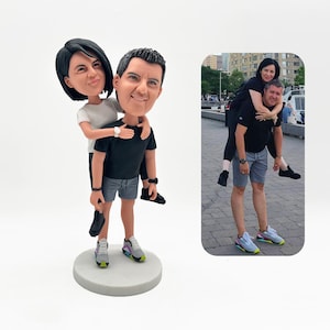 Custom couple bobblehead dolls,anniversary gifts for couples, Custom wedding cake topper, wedding gift,Happy Couple Memorial,Christmas gift
