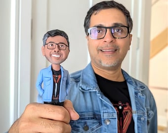 Custom Bobblehead Doll,Handmade Polymer Clay 3D statue, Birthday gift,Mother's Day/Father's Day Gifts