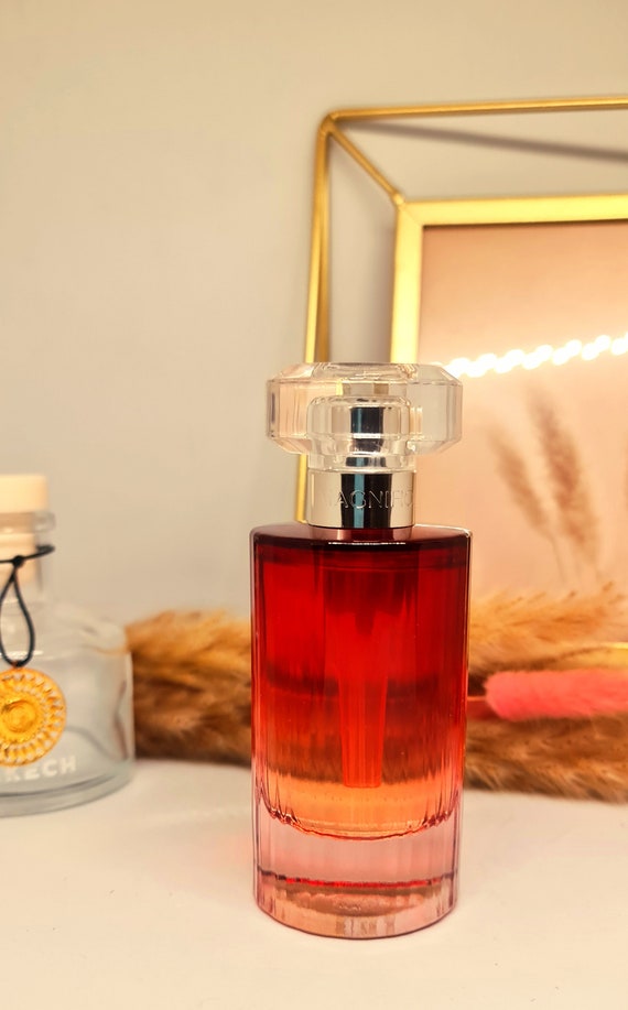 廃盤 LANCOME ランコム マニフィーク オーデパルファム 50ml 香水 廃盤 LANCOME ランコム マニフィーク オーデパルファム 50ml 香水