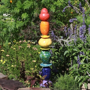 Totem del giardino arcobaleno