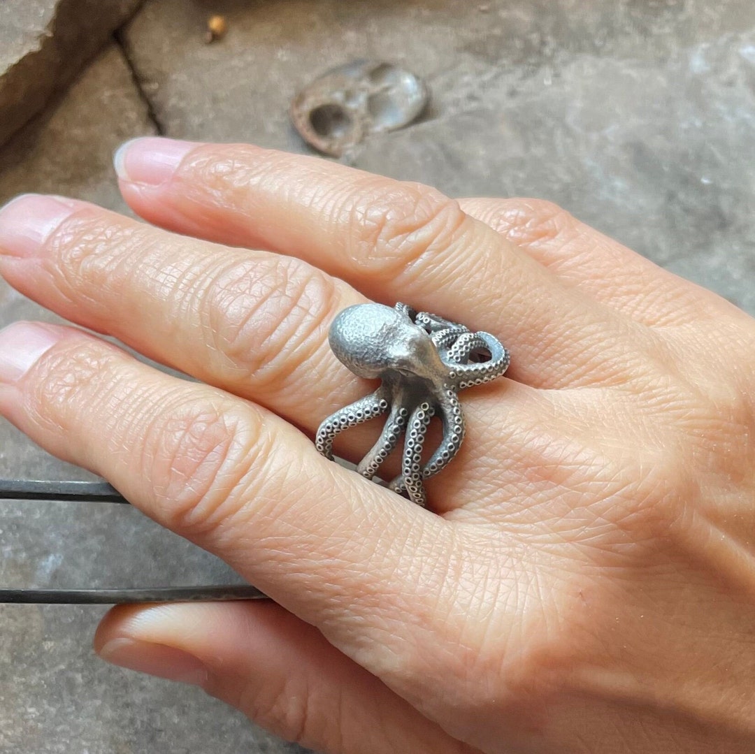 Octopus ring outlet