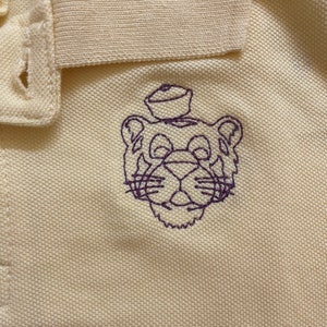 vintage mike auf einem WEISSEN Poloshirt