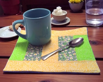 Handmade Quilted Floral Placemat / Mug Rug: Reversible Cotton Patchwork