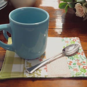 Quilted Patchwork Mug Rug: Sage Green Gingham & Floral Coasters