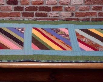 Handmade Quilted String Block Patchwork Table Runner – Farmhouse Rustic Boho Dining Dec
