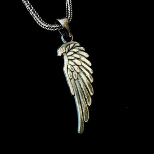 Eagle Wing Necklace, 925 Sterling Silver American Eagle Symbol Pendant, Minimal Silver Hawk Necklace, Unique Gift for Bird Lover
