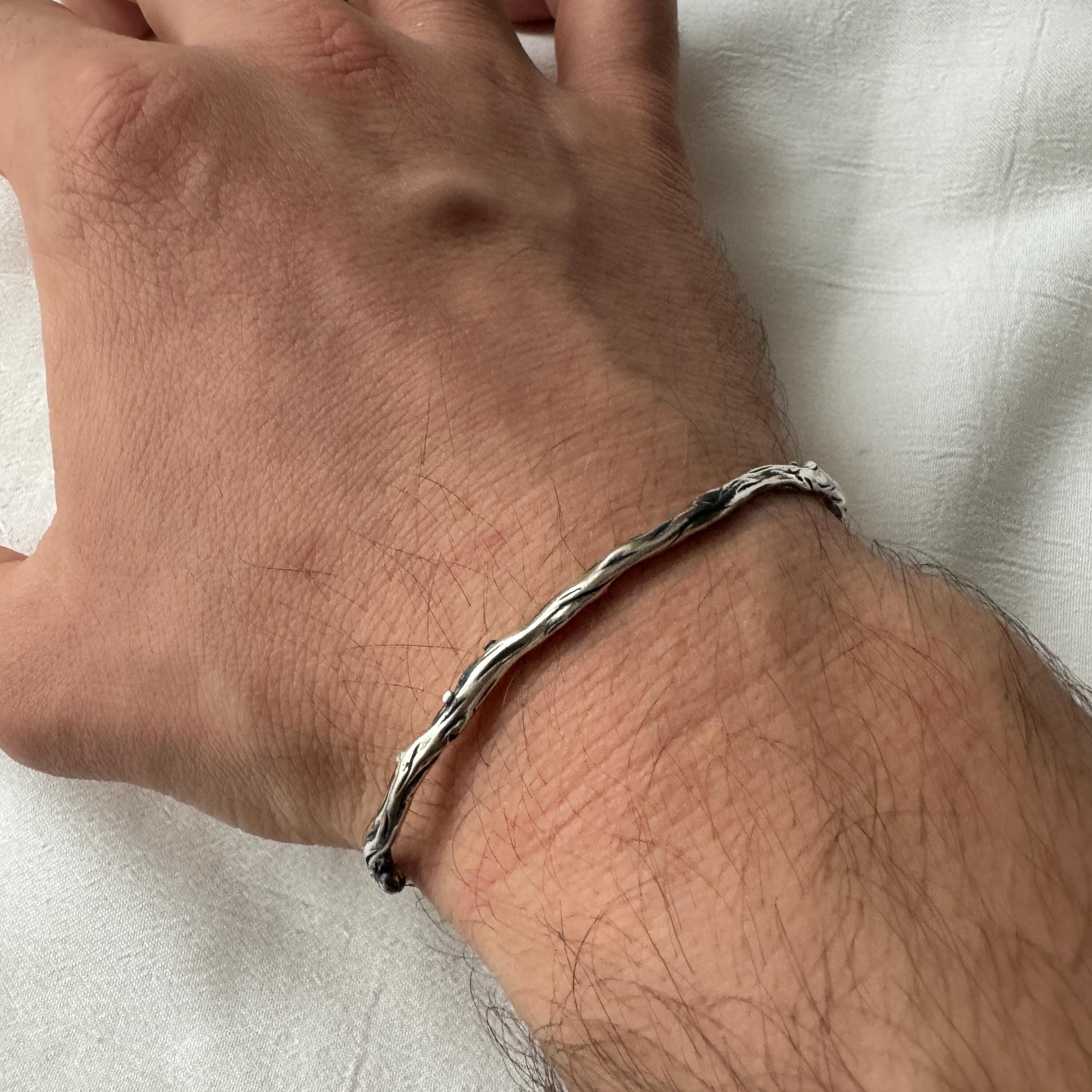 スターリングシルバーのリーフバッドカフブレスレット：ボタニカル