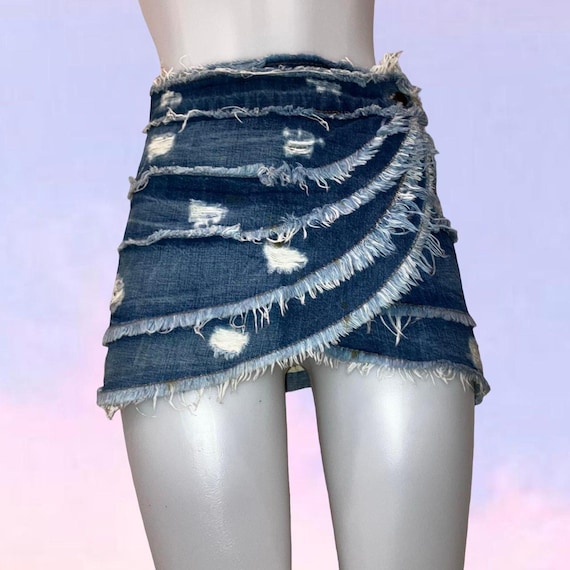 Vintage distressed patchwork denim mini skirt - image 1