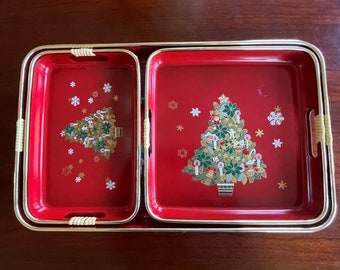 Set of 3 vintage nesting Christmas trays, lacquer Christmas trays