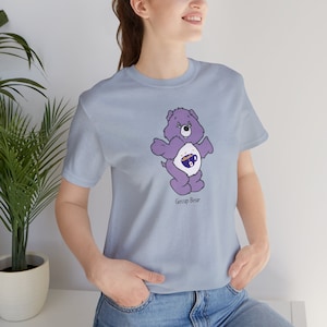 Spill the Tea, camiseta vintage de manga curta dos anos 80 com o Ursinho Carinhoso, presente de aniversário engraçado para mulheres, camiseta do Urso Gossip, presente sarcástico para o Dia dos Namorados