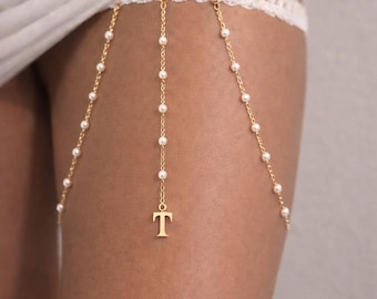 Cadena de muslo con inicial personalizada: cadena de liga nupcial con perla dorada