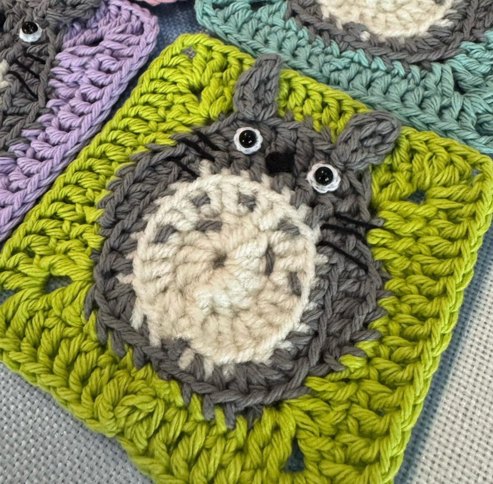 Totoro Crochet Pattern: Family Granny Squares