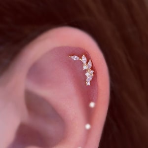 Sterling Silver Leaf Helix Earring, Gold/Silver Leaf Climber Cartilage Earring, CZ Leaf Helix Stud Earring, Cartilage Piercing Jewelry