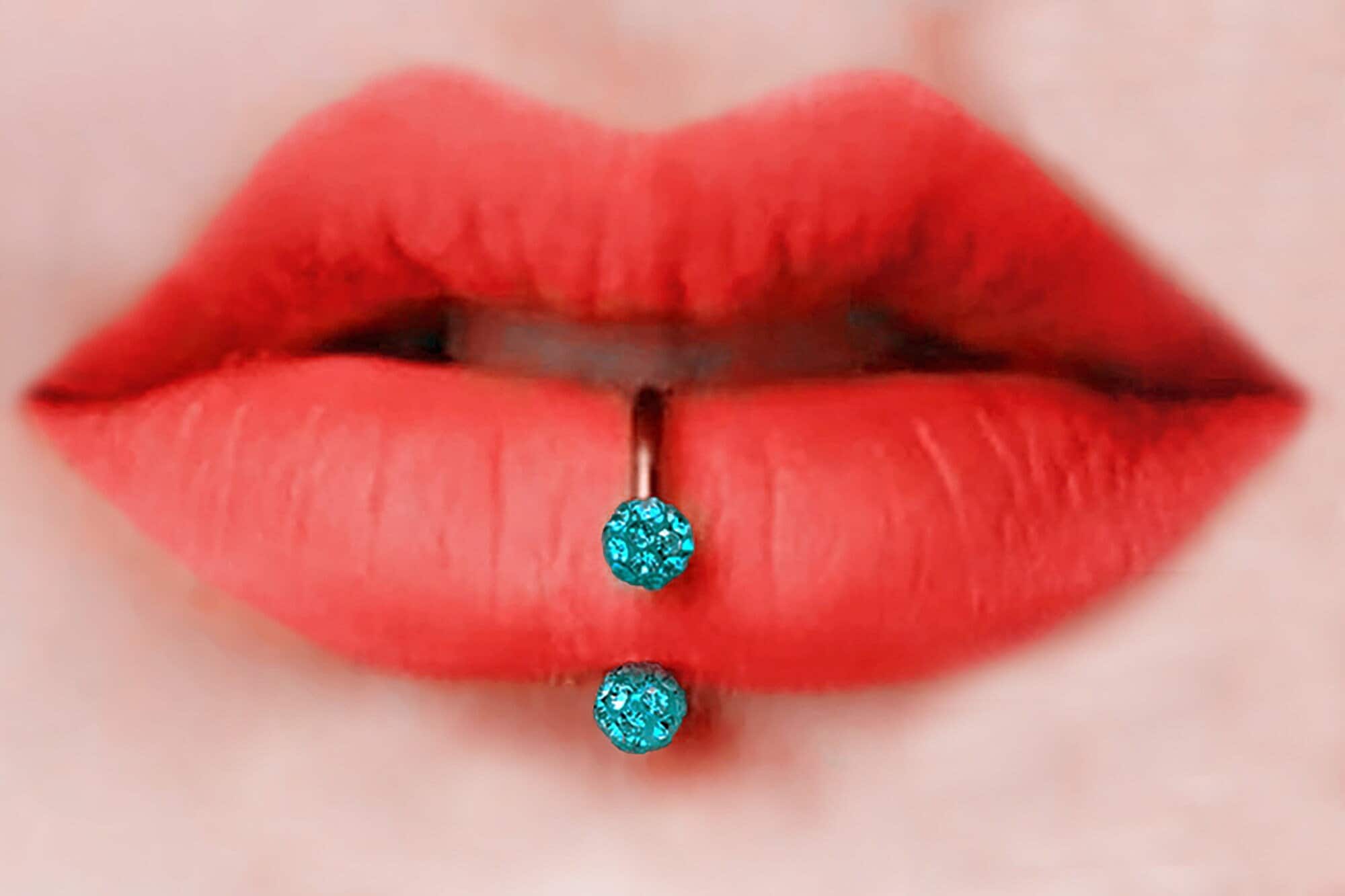 Lippy loop labret deals