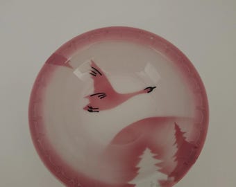 Vintage Syracuse Pink Flamingo, Mountain and Tree Tops on a White Background Sauce/Dessert Bowl