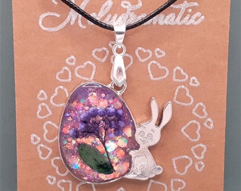 Easter Bunny pendant with chain and real flowers made of epoxy resin / resin | Jewelry Necklace Gift for You | Purple Flower Glitter