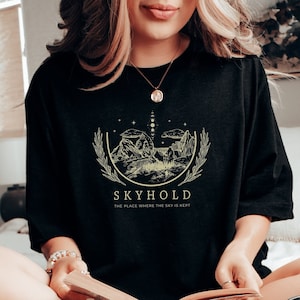 Skyhold Dragon Age Tshirt Inquisition Absolution Oversized Crew Neck Gaming Merch Women's Video Game Lover Gamer Girl Gift