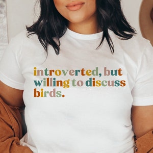 Bird Shirt Funny Gift For Bird Lovers Tshirts Canary Macaw Mom T-Shirt Women Apparel Tee For Her Parrot Pet Owners Funny Bird Tee Aviary Tee afbeelding 2