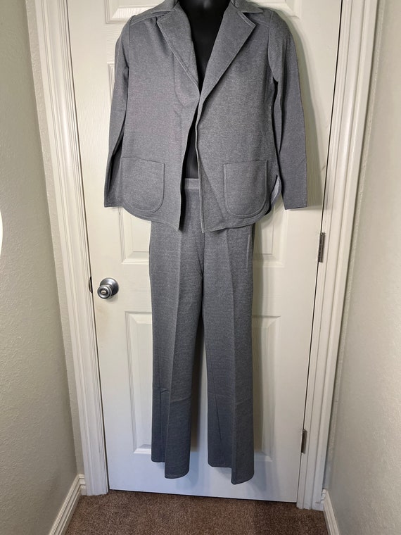 Vintage Woman's Suit Size 8. Mr. Fine of Dallas. Vintage Pants and Jacket 