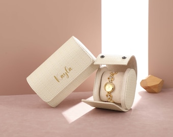 Caja de reloj beige grabada, caja de reloj personalizada, caja de reloj de viaje personalizada, regalo de aniversario, regalo del día de la madre, regalos de San Valentín para mujeres