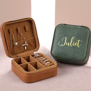Personalized Jewelry Box, Leather Jewelry Travel Case, Jewelry Box with Name, Wedding Party Gifts, Bridesmaid Proposal Gift