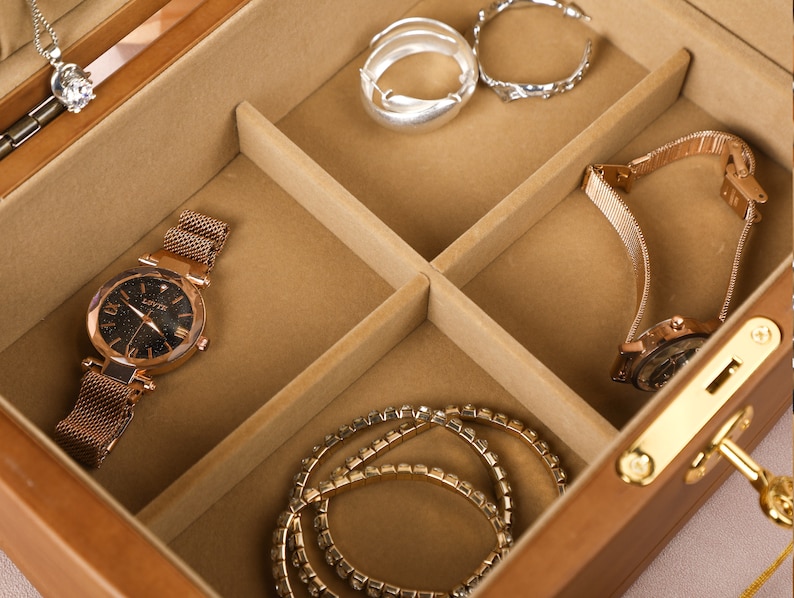 Engrave Jewelry Box, Personalized Walnut Jewelry Organizer Box, Wooden Jewelry Case, Vintage Jewelry Box, Travel Jewelry Box, Gift for Mom image 6