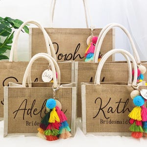 Personalized Bridesmaid Gift Bag with charm,Custom Burlap gift Bag,Beach tote bag,Bachelorette Party Bag, Bridesmaid Proposal Gift,Beach Bag