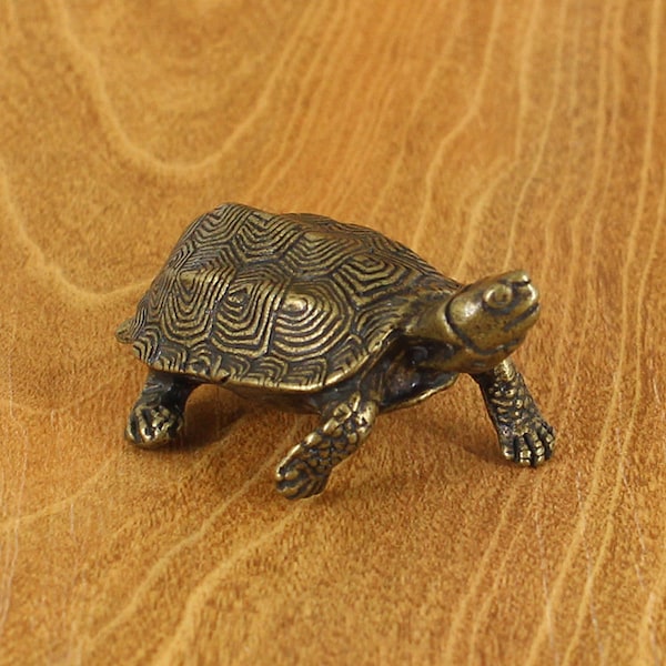 Pure copper retro turtle statue, home office desk trinkets, solid Wenwan tea pet, paperweight pen holder