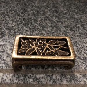 Antique ink bed decorations