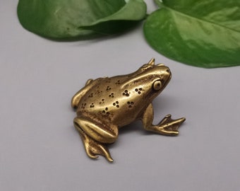 Brass Frog Statue, Pocket Animal Ornament, Mini Antique Bronze, Frog King Sculpture