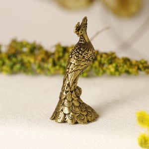 Hand-Carved Brass Phoenix Statue｜Mini Rebirth Guardian｜Vintage Layered Feather Desk Decor｜Collectible Auspicious Gift