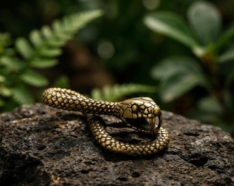 Figura de serpiente de latón, pequeña estatua de serpiente, escultura de reptil en miniatura, decoración de escritorio estilo Dark Academia, regalo para gabinete de curiosidades góticas