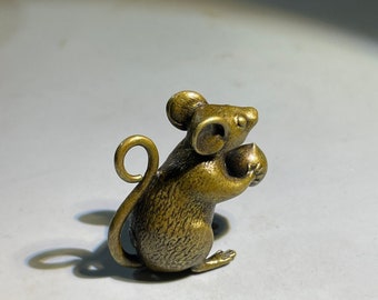 Brass fun mouse offering peach, old cute mouse, handmade mini pendant, pure copper crafts