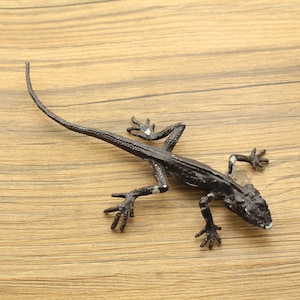 17cm copper metal lizard statue, home decoration, collectible handicraft, desktop office car decoration tea pet