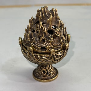 Retro alloy incense burner, Boshan incense burner tower incense cone, incense burner indoor aromatherapy, brass incense burner ornaments