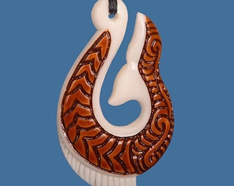 Bone Hook Pendant Necklace - Handmade Māori Bone Carving from New Zealand